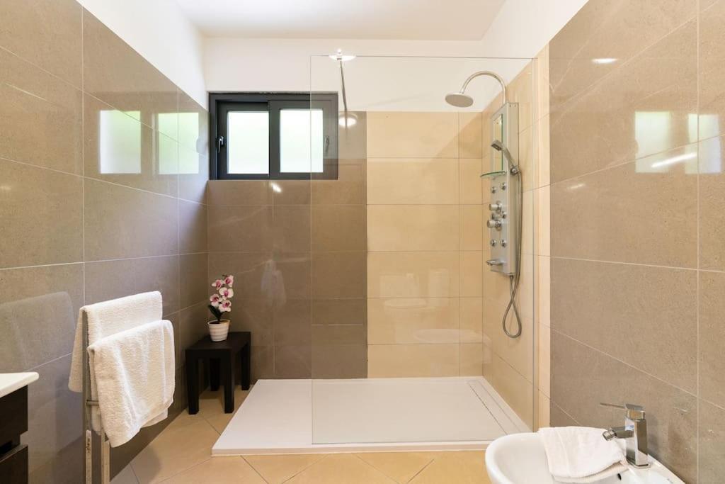 Willa Casa Mia, A Dream Spot With Heated Pool Arco da Calheta  Zewnętrze zdjęcie