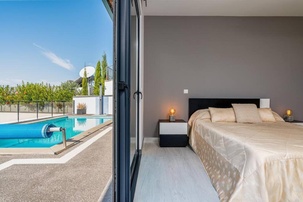 Willa Casa Mia, A Dream Spot With Heated Pool Arco da Calheta  Zewnętrze zdjęcie
